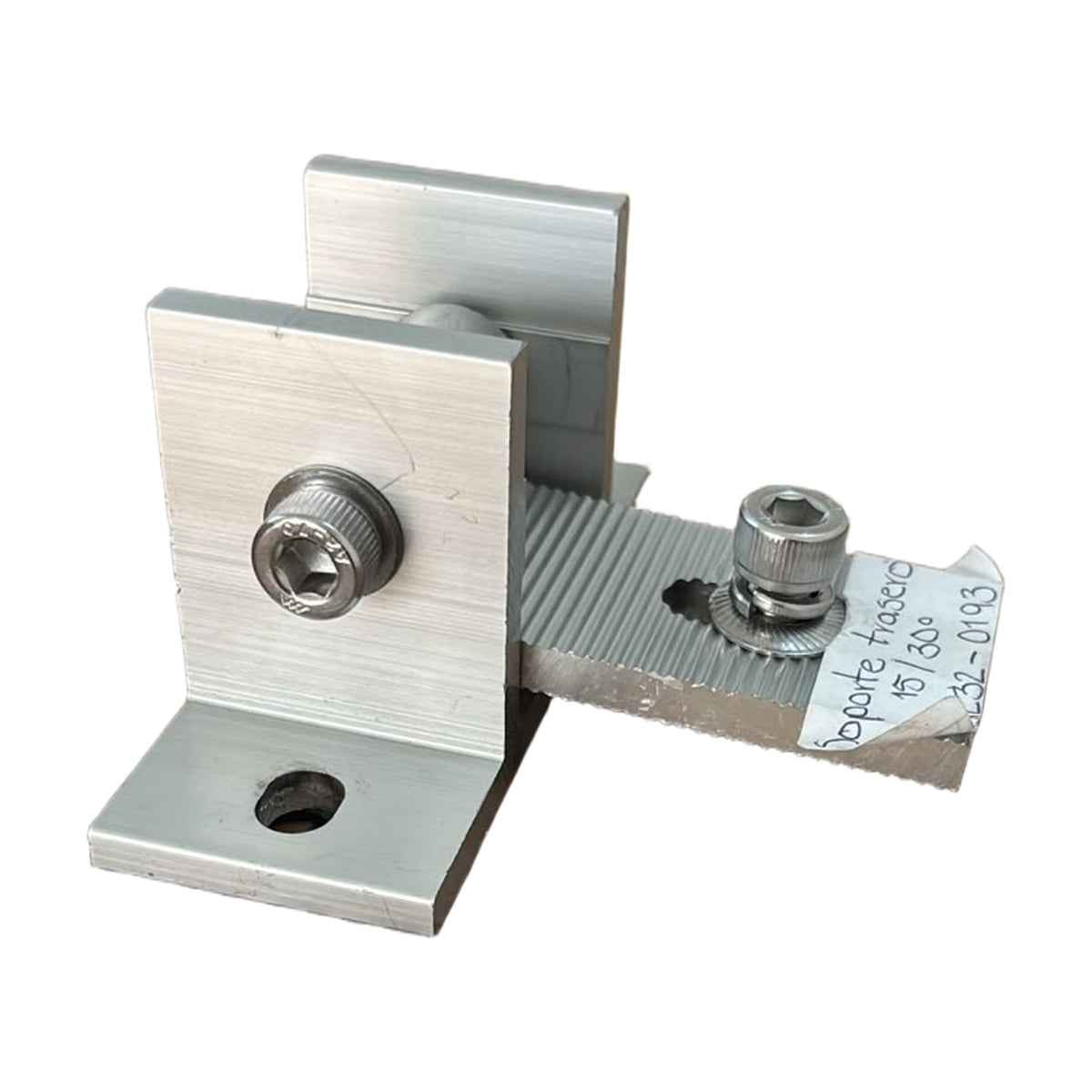 Soporte trasero ajustable Comcast CRac 15 a 30 grados, techo plano - fondo blanco Soporte trasero ajustable Comcast CRac 15 a 30 grados, techo plano - fondo blanco