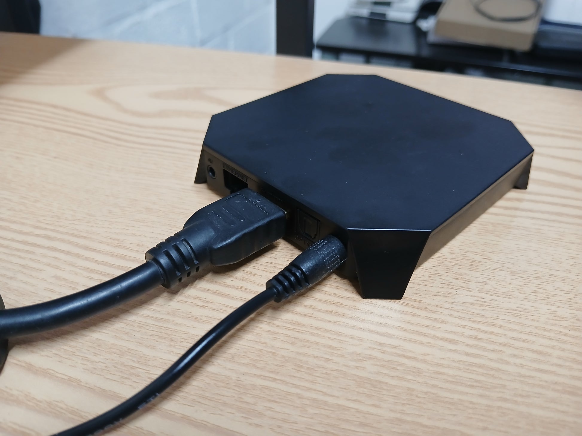 SmartBox 4K Pro - Convierte tu TV en Smart en Minutos - Comcast Group